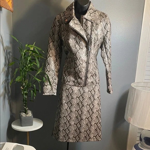 NWT Mark Alan Women's Snake Print Jacket - See matching skirt! - Picture 4 of 4